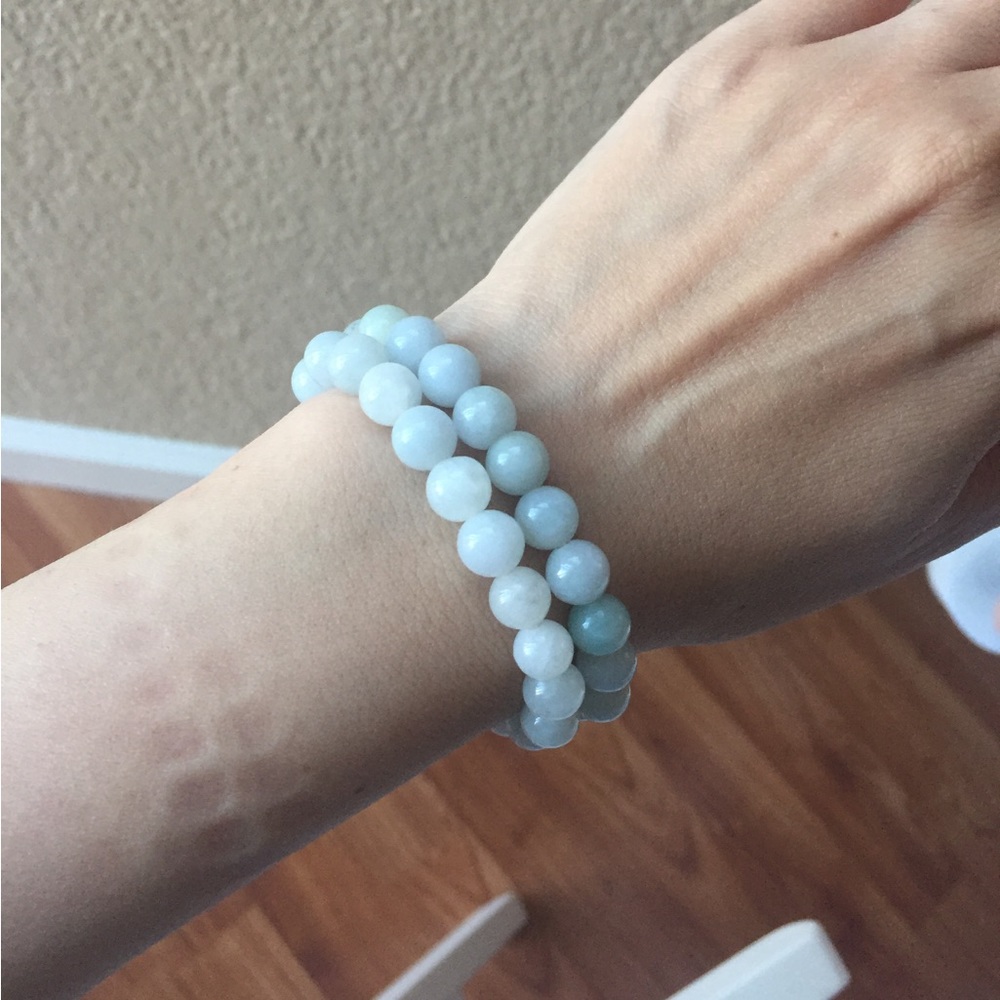 natural jade bracelet works for 5” wrist. beautiful and very cooling